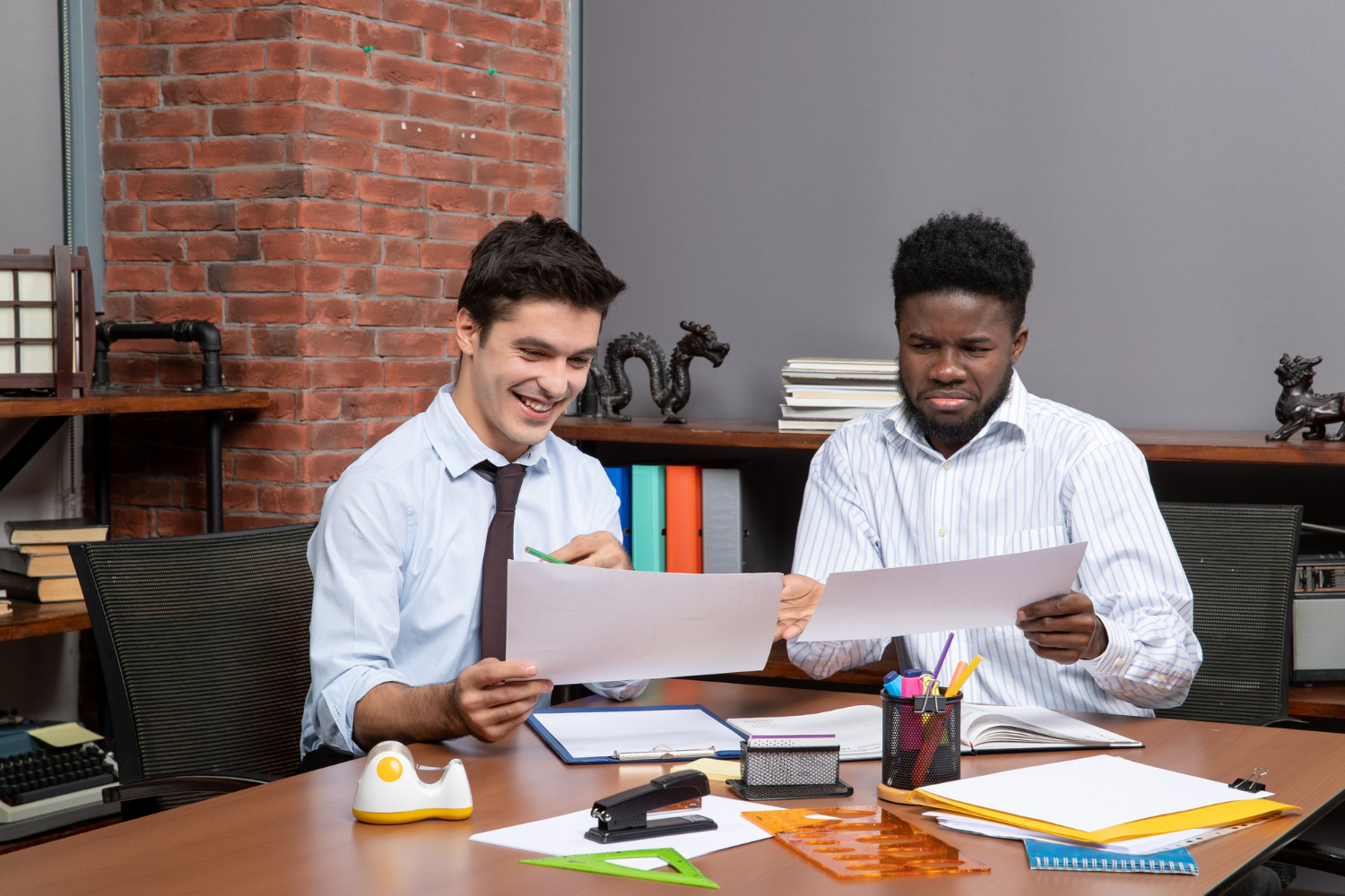 Employer of Record vs Payroll Provider