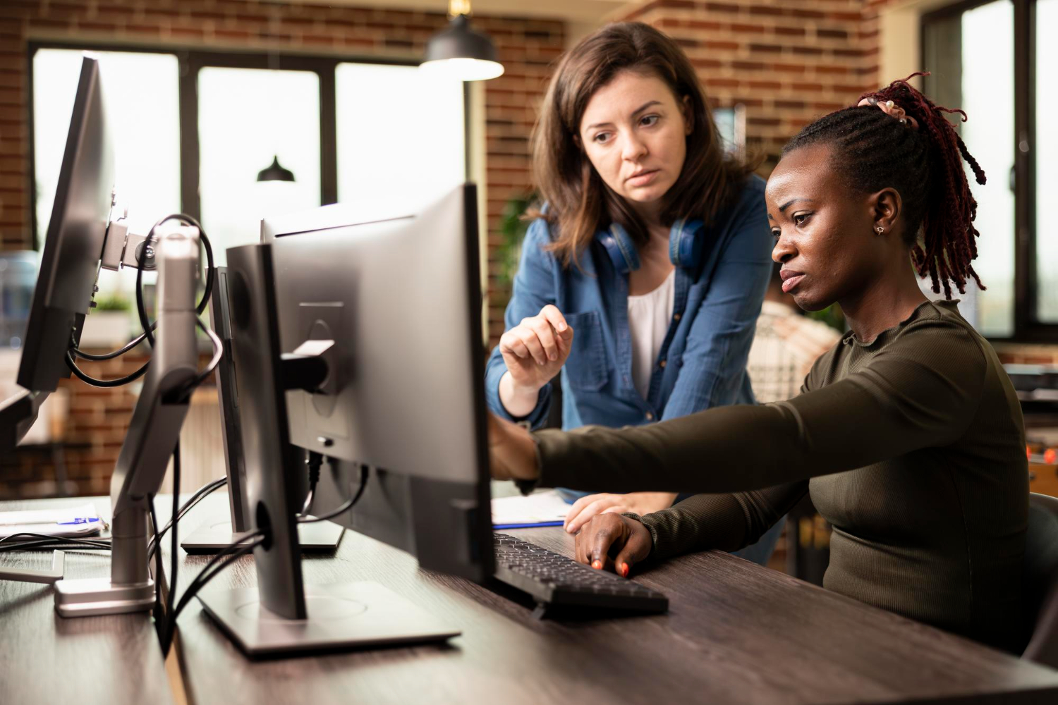 Full-Time vs Part-Time Virtual Assistant